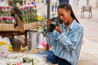 Sony Sony RX10 V | 24–600 mm* High-zoom Camera with Real-time Recognition AF, 20.1 MP Sensor and 30 fps blackout-free burst shooting | DSC-RX10M5