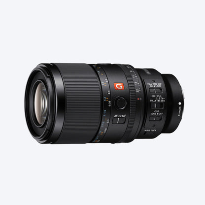 اطلب مسبقًا العدسة المقربة الثابتة FE مقاس 100 مم ببعد بؤري F2.8 من السلسلة G Master من سوني | SEL100M28GM واحصل على شاحن البطاريات المزدوج BC-ZD1