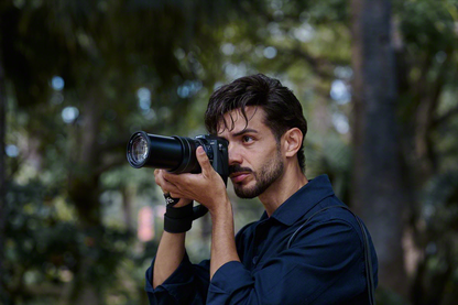 Sony Sony RX10 V | 24–600 mm* High-zoom Camera with Real-time Recognition AF, 20.1 MP Sensor and 30 fps blackout-free burst shooting | DSC-RX10M5
